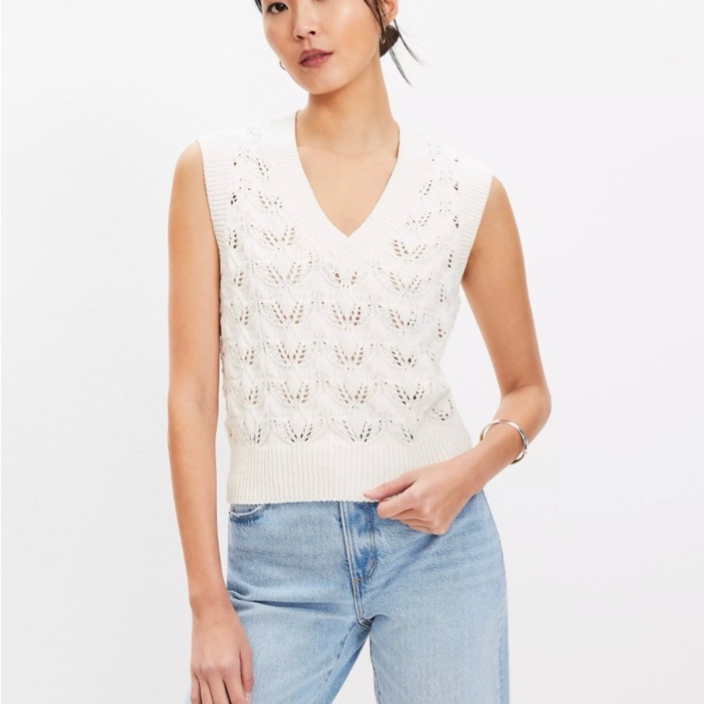 LOFT Cream Sleeveless Knit Top